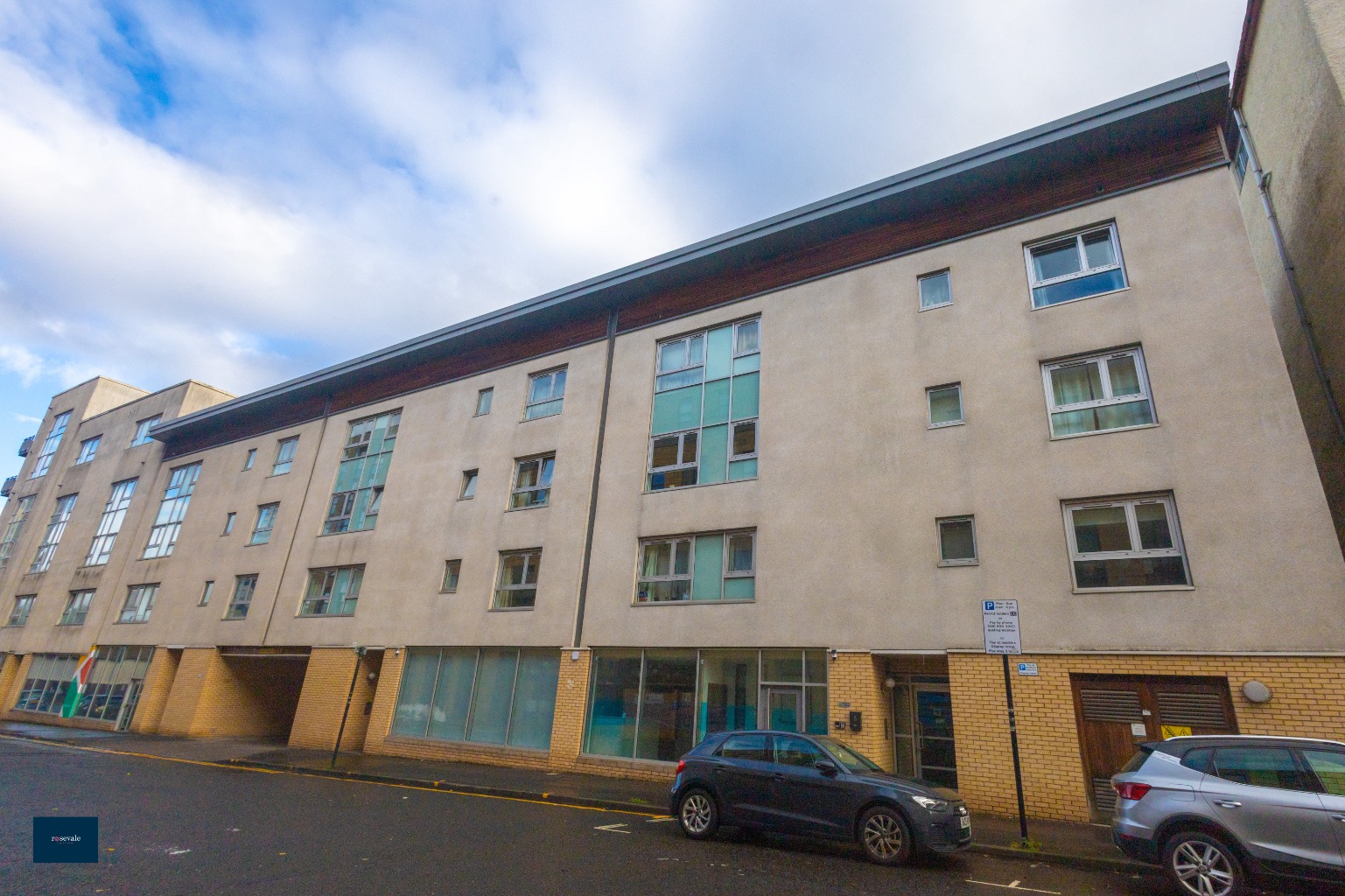 Flat 2/2 12 Dunblane Street Glasgow G4 0HJ