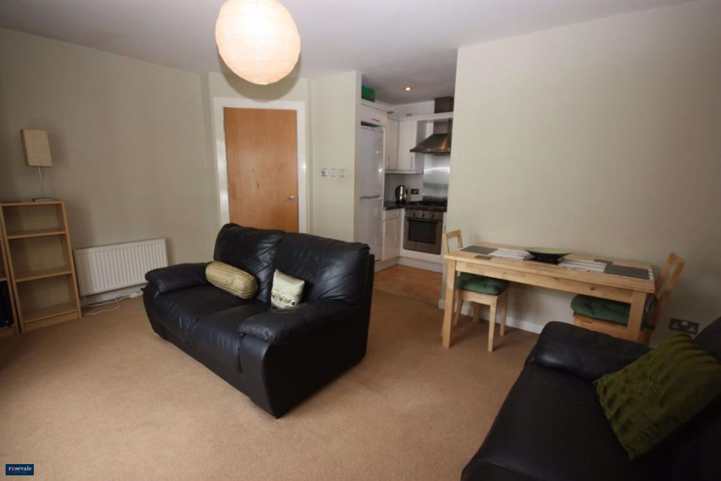 Flat 3/2 12 Dunblane Street Glasgow G4 0HJ